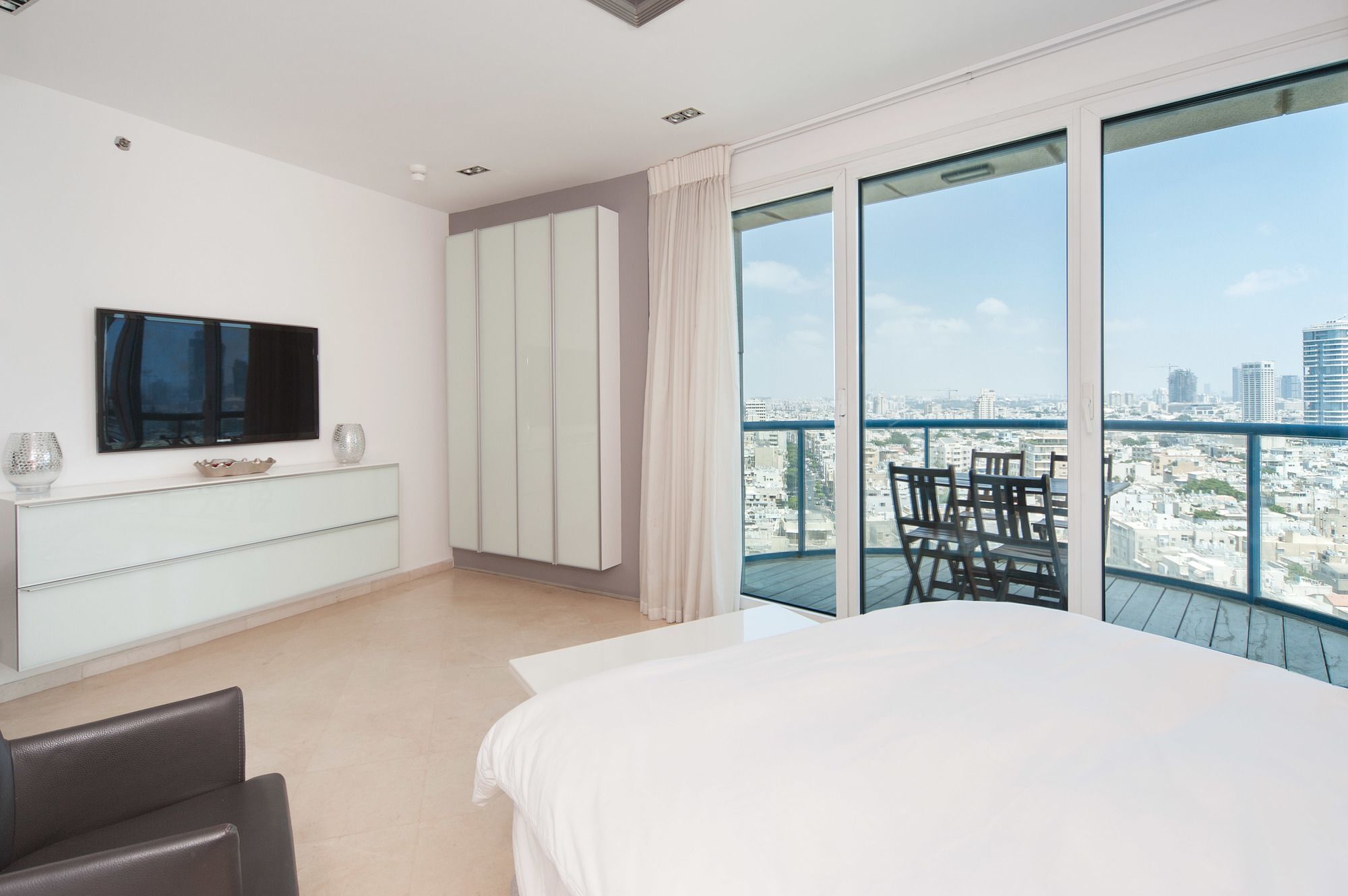 Excellent Beachfront Apt W/ Pool Access By Sea N' Rent Tel Aviv Eksteriør bilde