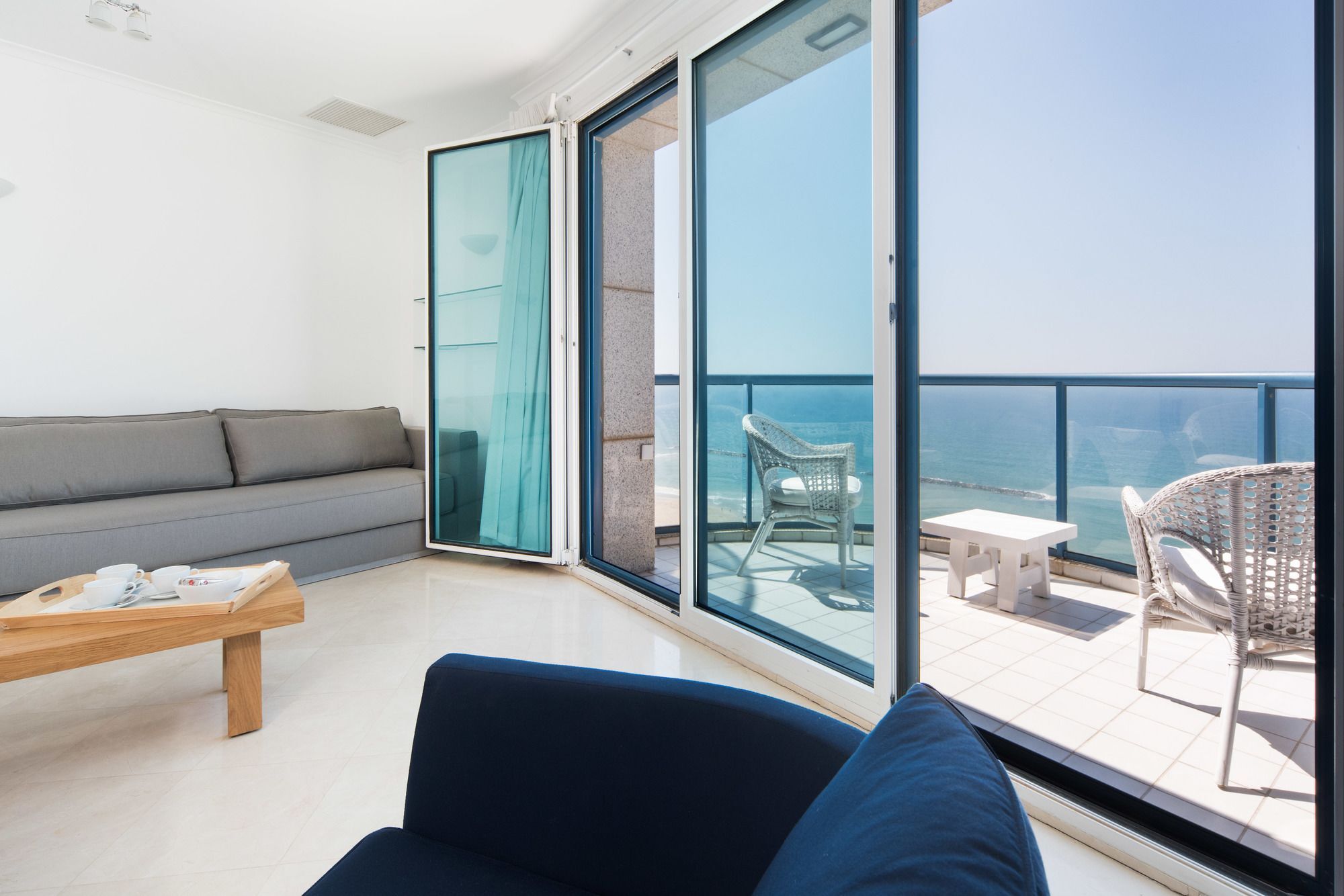 Excellent Beachfront Apt W/ Pool Access By Sea N' Rent Tel Aviv Eksteriør bilde